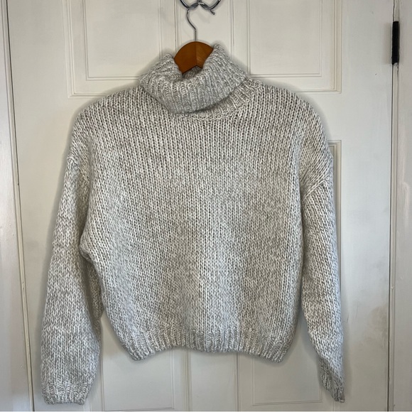 H&M Chunky-knit Turtleneck Sweater - Picture 3 of 10